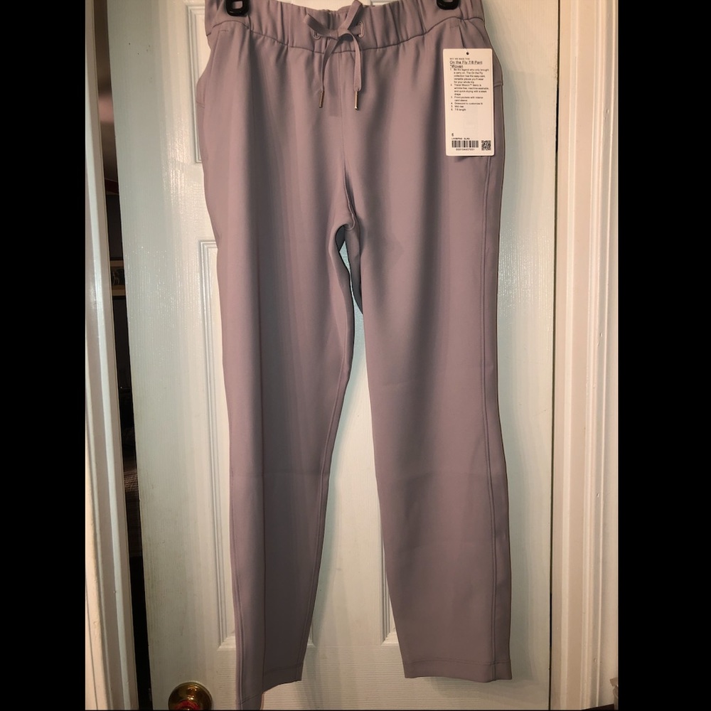 Lululemon on the fly 7/8 woven pants